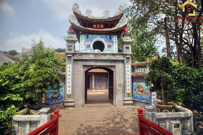 Cổng đền Ngọc Sơn - Đắc Nguyệt Lâu