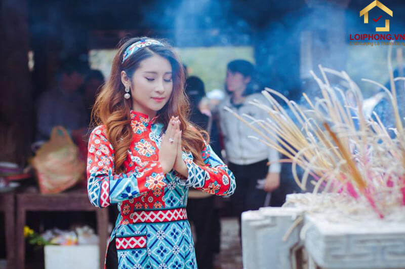 Đi lễ đền ông Hoàng Bảy cầu gì?