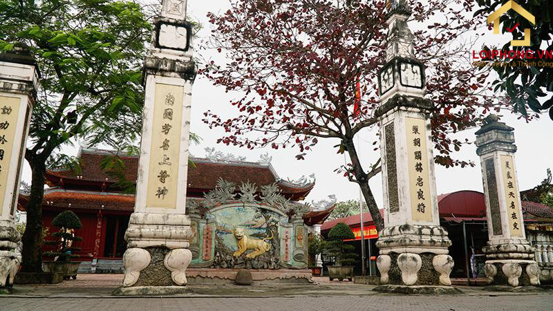 Đền ông Hoàng Mười chính ở huyện Hưng Nguyên, tỉnh Nghệ An