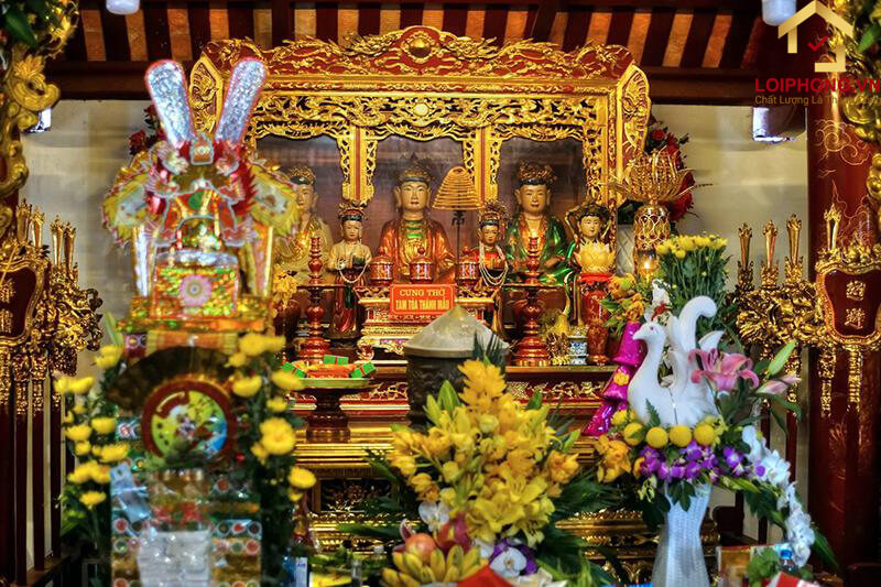 Nơi đây còn thờ Thánh Mẫu Liễu Hạnh