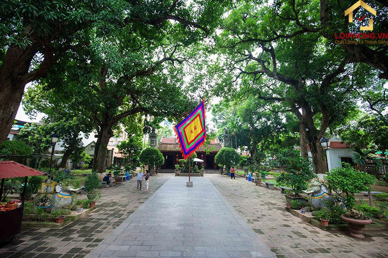 Đền Quán Thánh là địa điểm du lịch tâm linh không nên bỏ qua khi đến Hà Nội