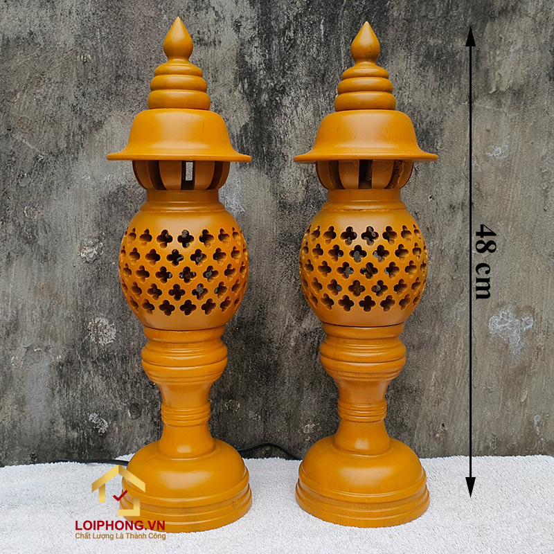 Đèn thờ hình quả dứa bằng gỗ