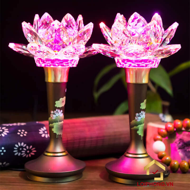 Đèn thờ hoa sen với nhiều màu sắc