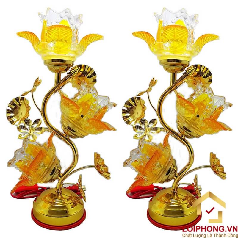 Sản phẩm có sử dụng bóng nhót tiết kiệm điện, nên sẽ rất dễ thay thế khi bóng chẳng may bị cháy