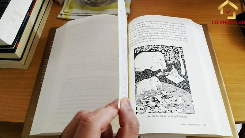 Văn phong giản dị, sâu sắc, dễ hiểu