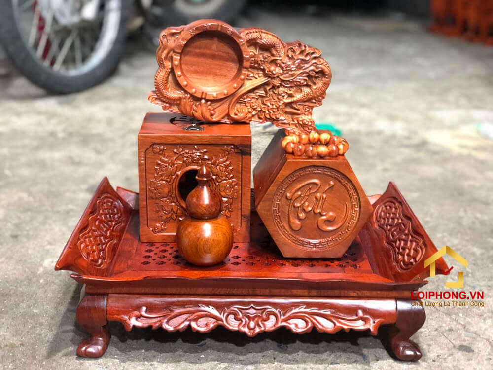 Khay trà gỗ thường được để trong phòng khách