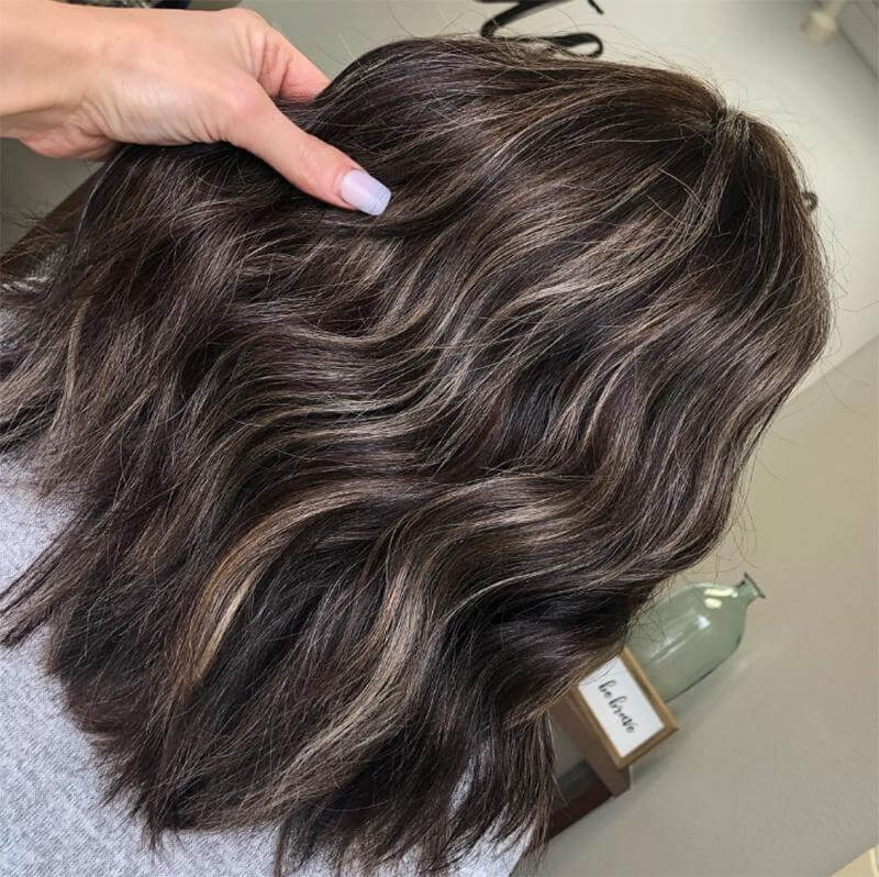 Tóc màu nâu lạnh highlight