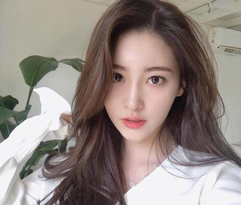 Tóc màu nâu lạnh truyền thống