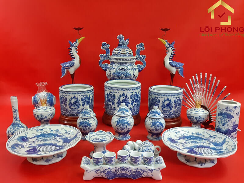 Chất liệu gốm sứ Bát Tràng cho một bộ đồ thờ đầy đủ