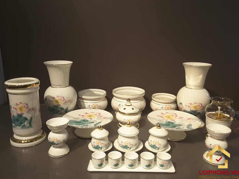 Bộ đồ thờ đầy đủ dành cho bàn thờ Phật
