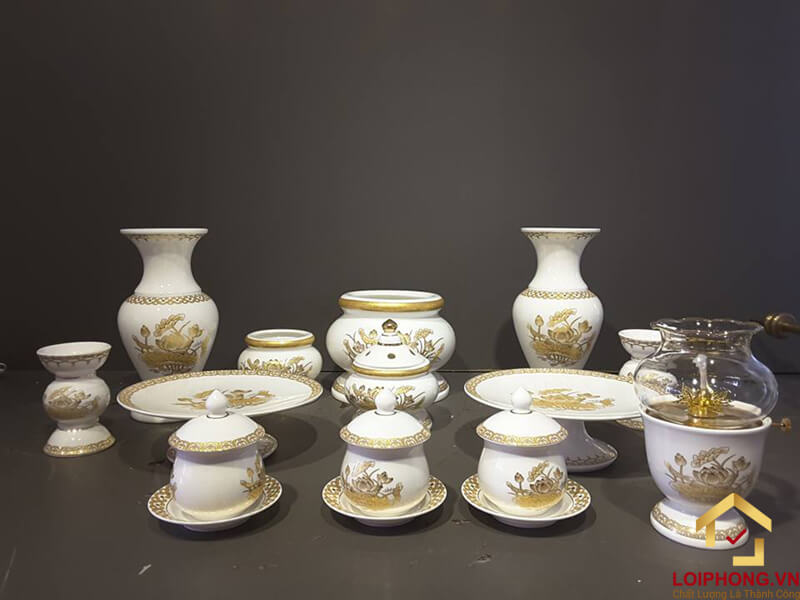 Bộ đồ thờ cúng trong văn hóa tâm linh của người Việt