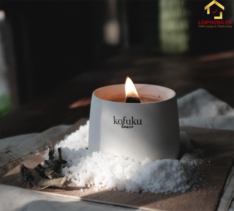 Sản phẩm size S có trọng lượng tầm 55g và mùi hương lan tỏa tốt ở trong không gian diện tích tầm 10m2