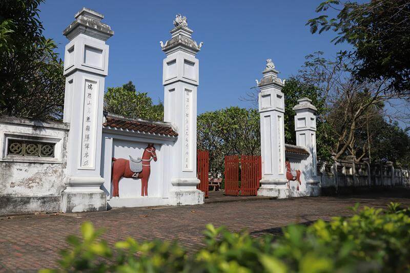 Nơi thờ Uy viễn tướng công Nguyễn Công Trứ