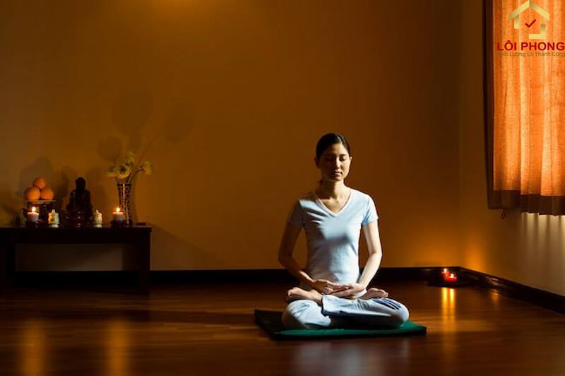 Trong quá trình tu tập bạn cần hít thở sâu, đều đặn và nhẹ nhàng
