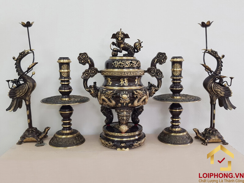 Bộ đồ thờ bằng đồng khảm tam khí