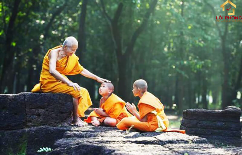 Nên tích cực làm việc thiện lành để tạo nhiều nghiệp tốt
