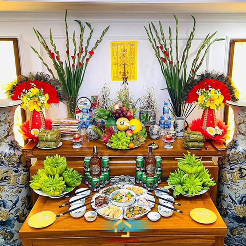 Tổ tiên chính là những người đã có công lao tạo dựng nên cuộc sống hiện tại và người mang cùng huyết thống