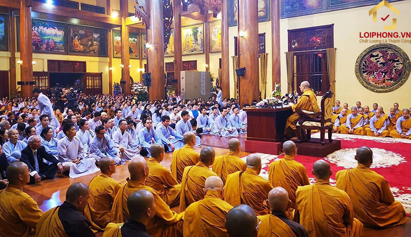 Giữa tín ngưỡng và mê tín dị đoan có nhiều điểm trái ngược nhau