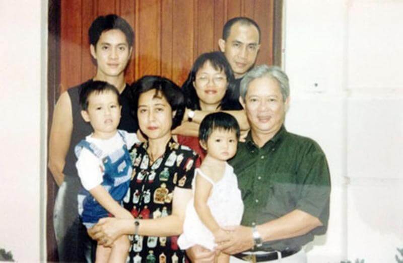 Tôn Thất Bách là ai?