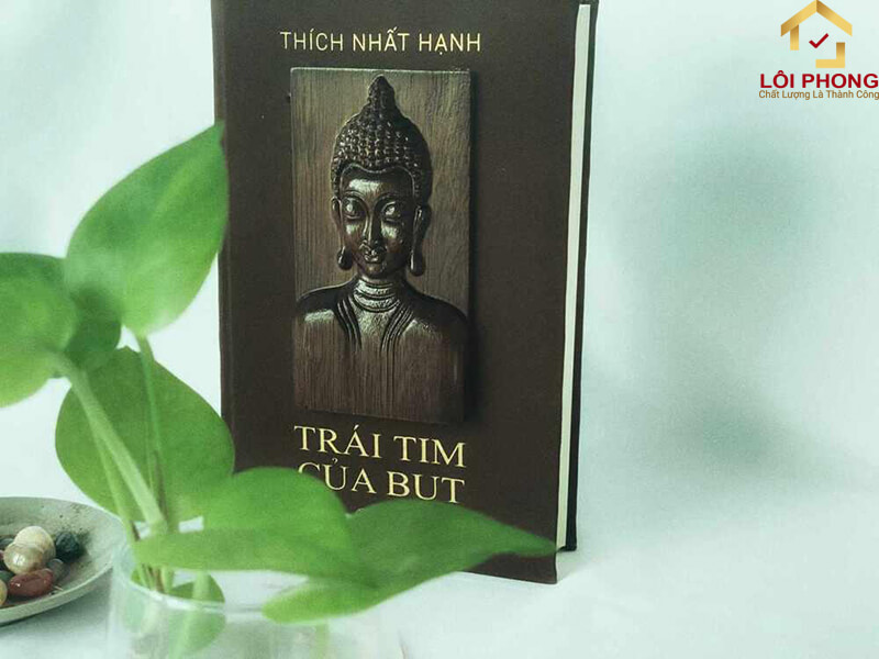 Việc đọc sách này giúp mọi người giải quyết được các đau khổ diễn ra trong cuộc sống thường nhật