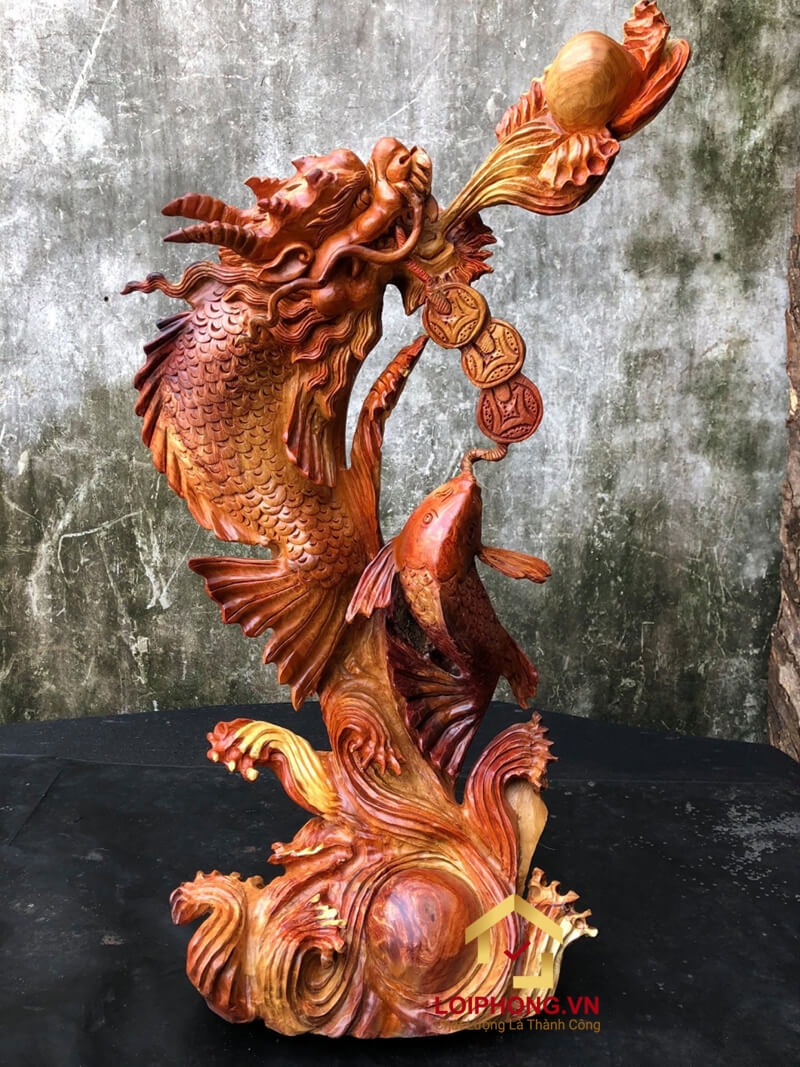 Trưng bày tượng cá chép với mong muốn con đàn cháu đống