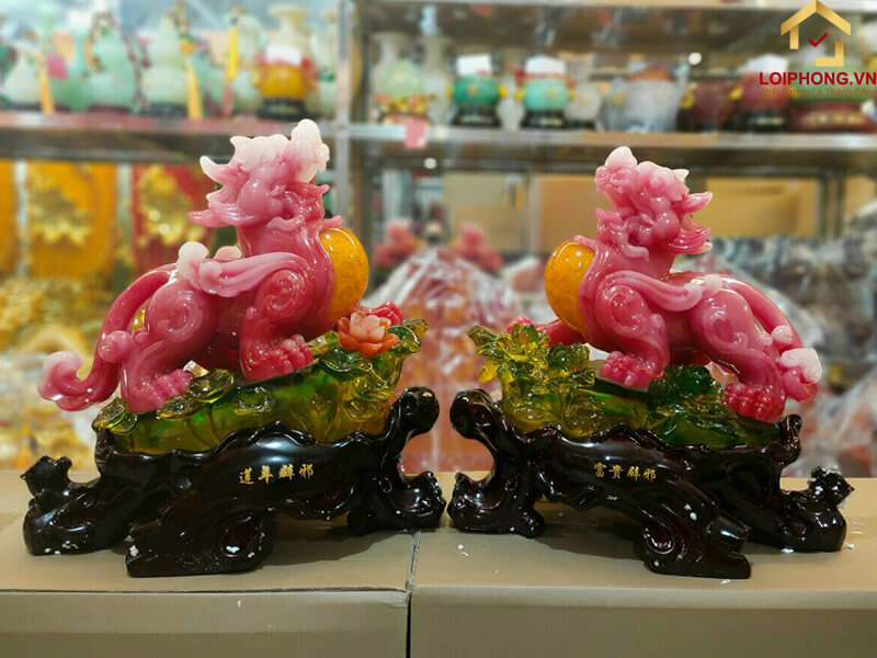 Linh vật có màu đỏ rất phù hợp cho người mệnh Hoả