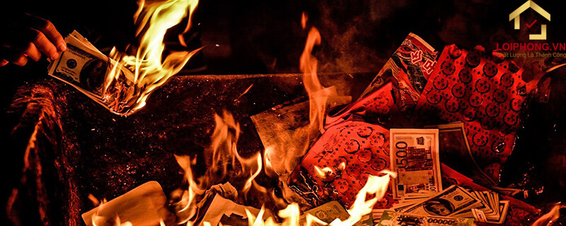 Tục lệ đốt vàng mã đã xuất hiện từ rất lâu đời tại Trung Quốc và được lưu truyền sang Việt Nam