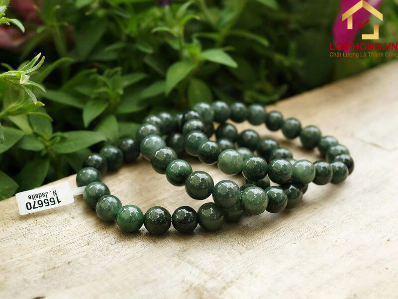 Chọn màu sắc vòng đeo tay phong thuỷ phù hợp với vận mệnh của từng người