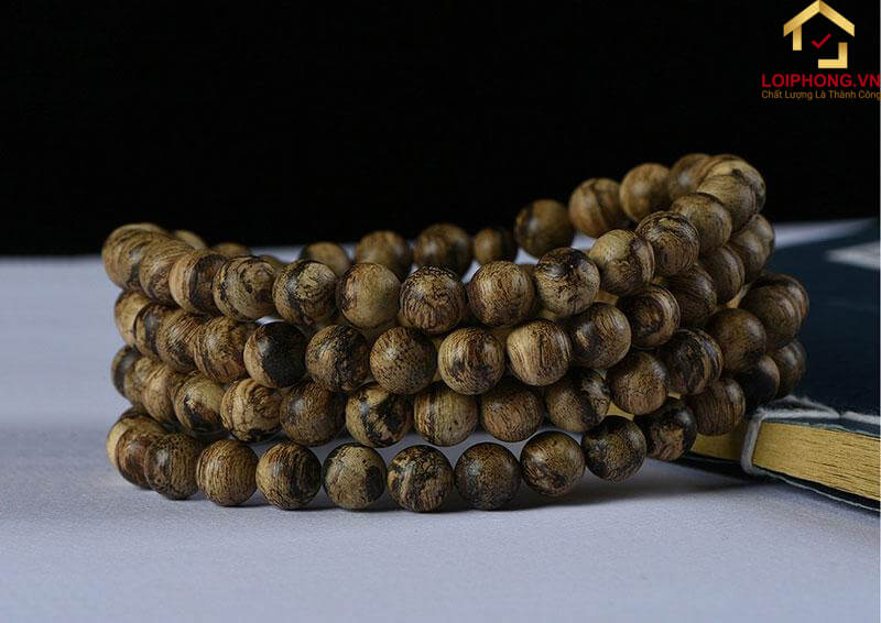 Vòng tay Trầm Hương đã trở thành vật phẩm phong thuỷ được nhiều người biết đến