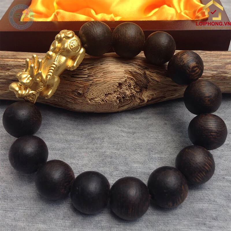 Vòng Trầm Hương tỳ hưu giúp người đeo có được sự tin tưởng cao đối với người đối diện