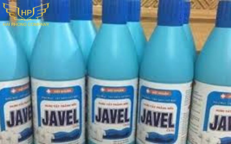 nước javel, clo, axit,…