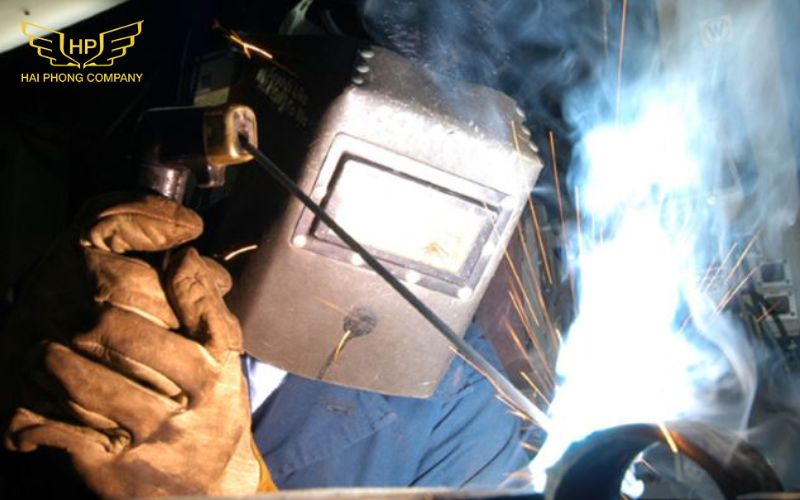 Hàn inox với sắt bằng máy hàn que