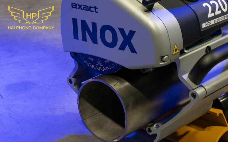 Cắt ống theo kích thước cần thiết