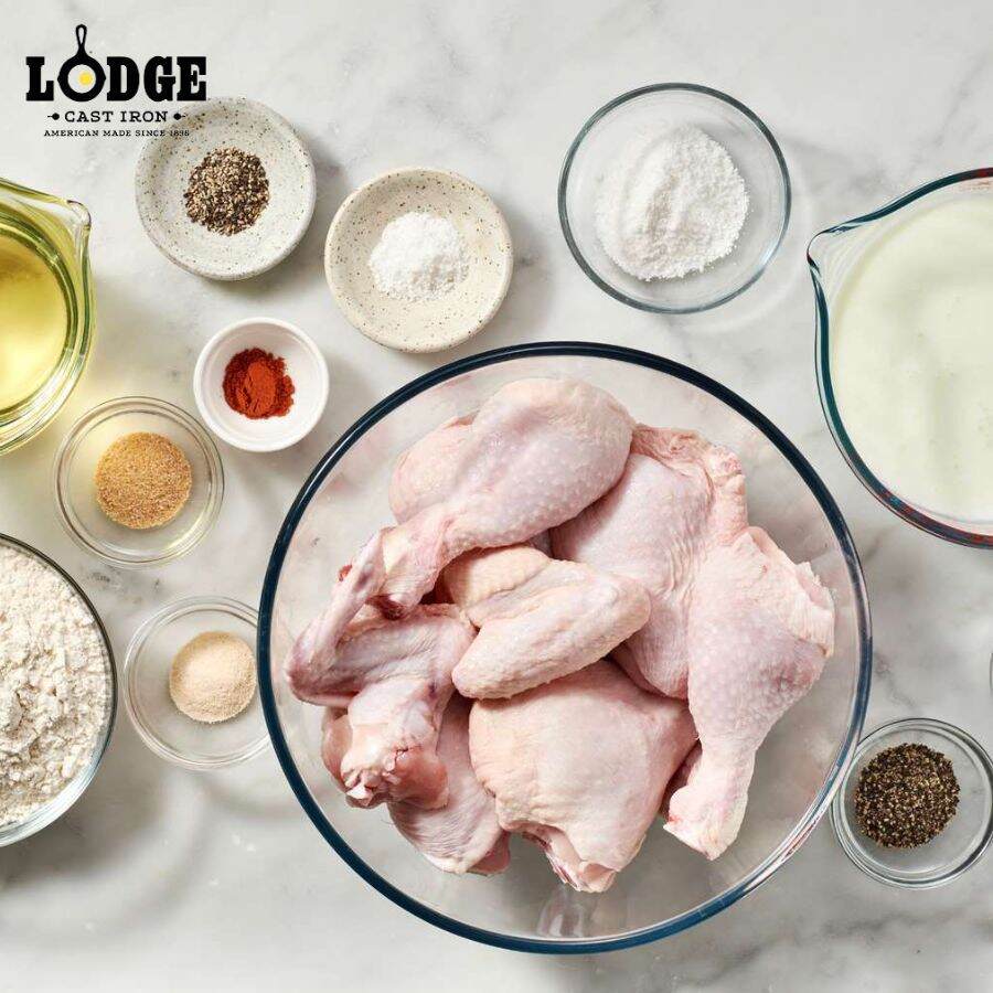 Các nguyên liệu không thể thiếu để làm món gà rán