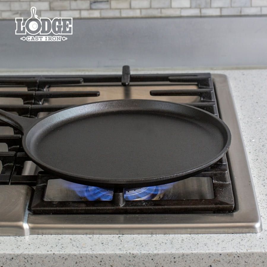 Sấy khô chảo gang sau khi vệ sinh