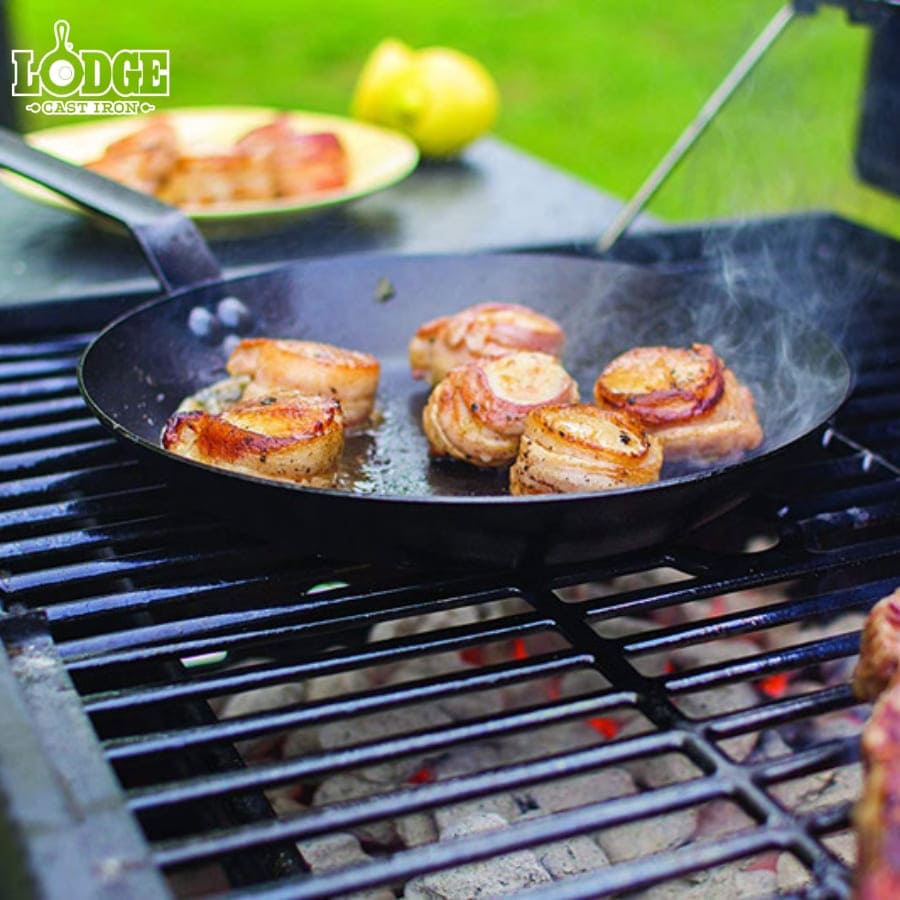 Trọng lượng nhẹ của chảo thép carbon giúp việc nấu nướng trở nên dễ dàng hơn