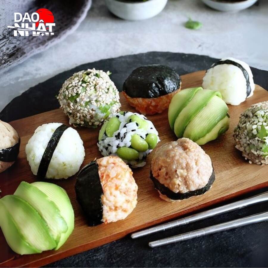 Cơm nắm có nhiều cách kết hợp và biến tấu