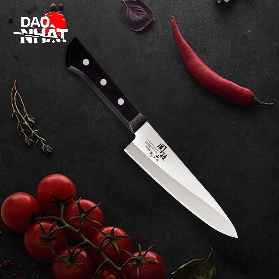 Dao KAI sử dụng chất liệu thép cao cấp
