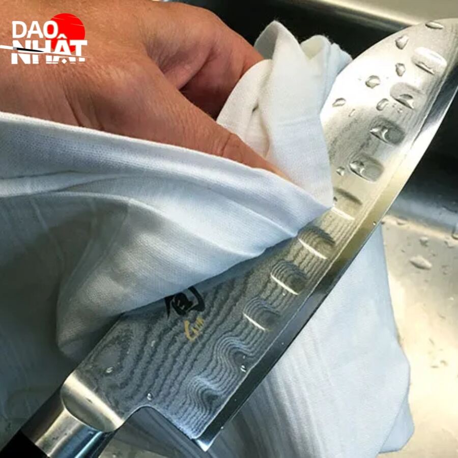 Hướng dẫn vệ sinh dao đúng cách trong nhà bếp