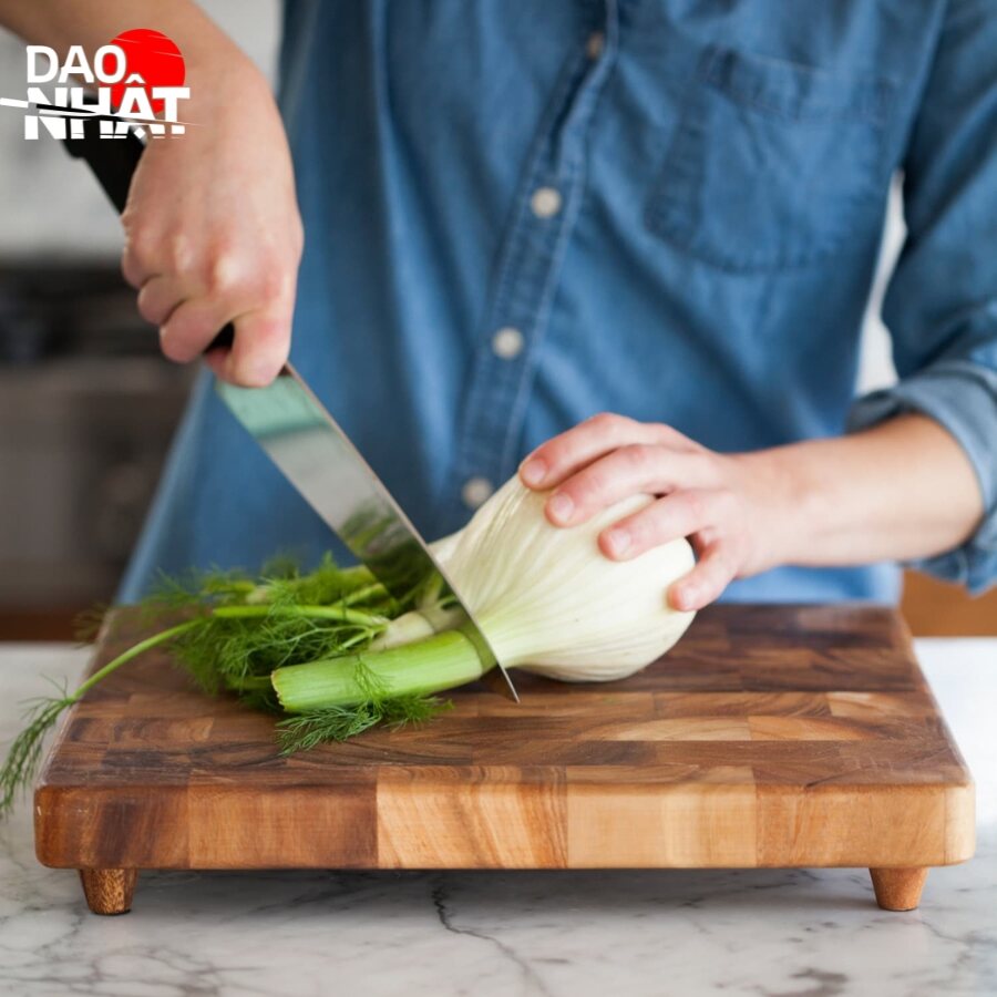 Sử dụng dao sai mục đích