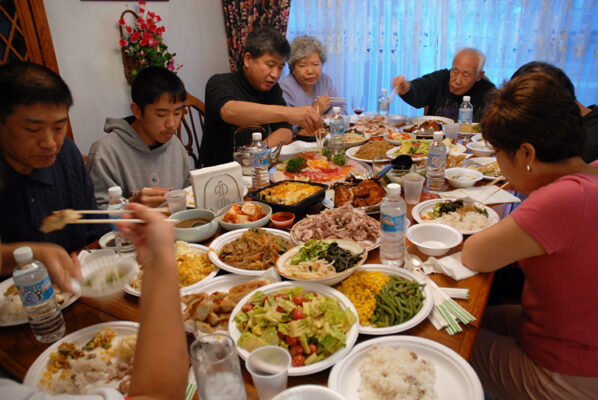 nhung-dac-trung-co-ban-trong-van-hoa-giao-tiep-cua-nguoi-han-quoc