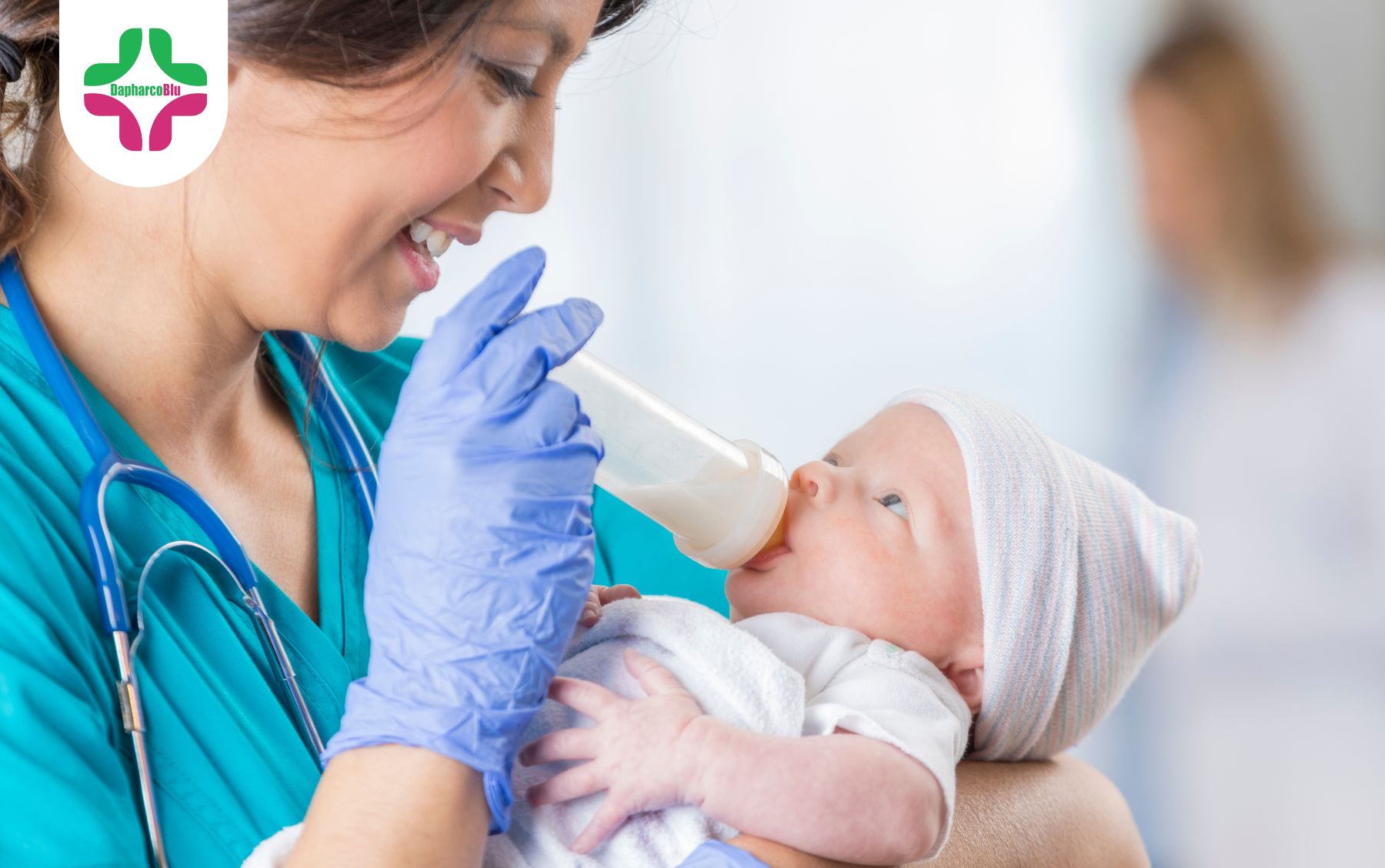 thuoc-ha-sot-cho-tre-so-sinh-sau-tiem-phong-huong-dan-day-du-va-an-toan