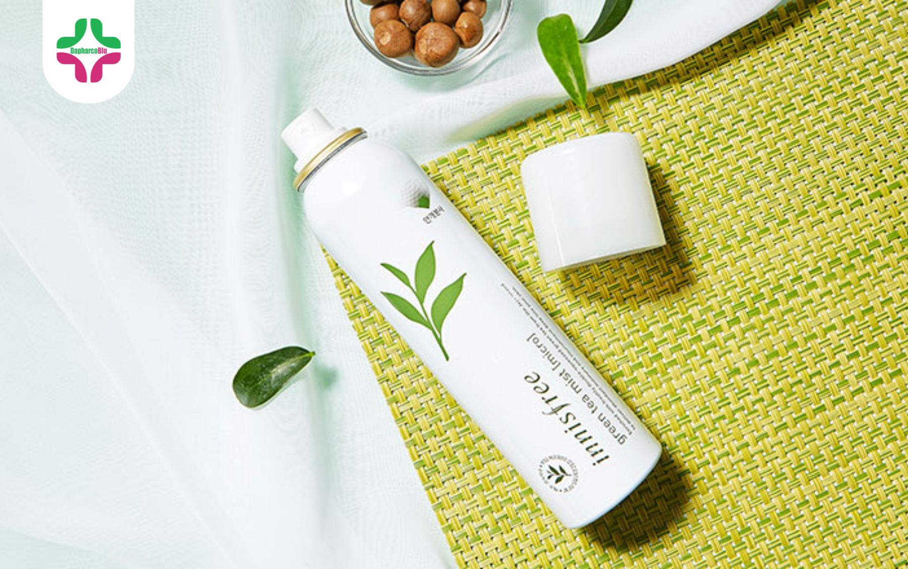 Dùng Xịt Khoáng Cho Da Mụn: Nên Hay Không?