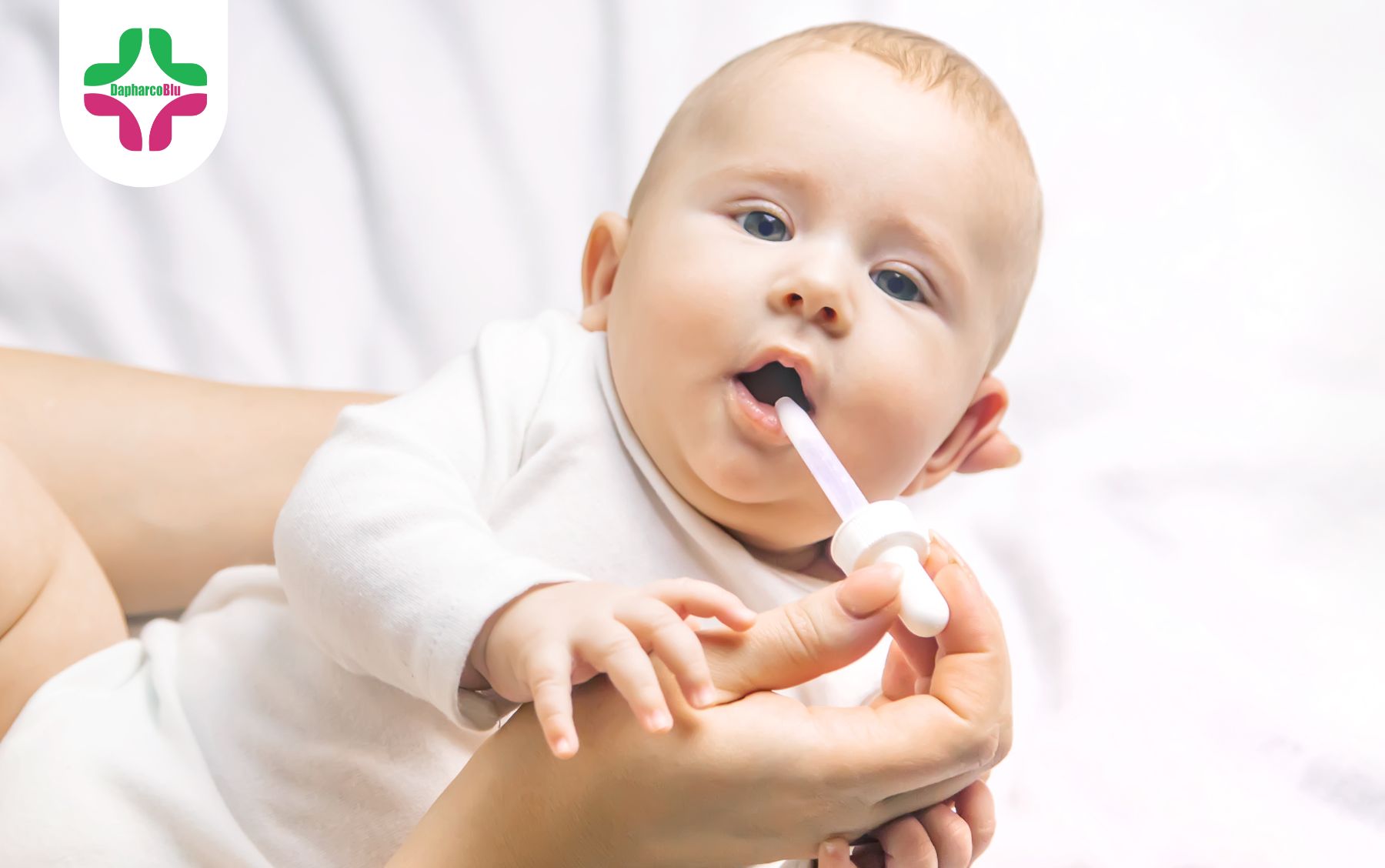 thuoc-ha-sot-cho-tre-so-sinh-sau-tiem-phong-huong-dan-day-du-va-an-toan