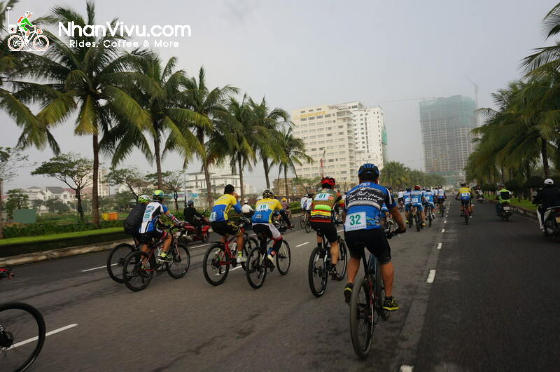 Cung đường bán đảo Sơn Trà đòi hỏi người đạp xe phải có thể lực,