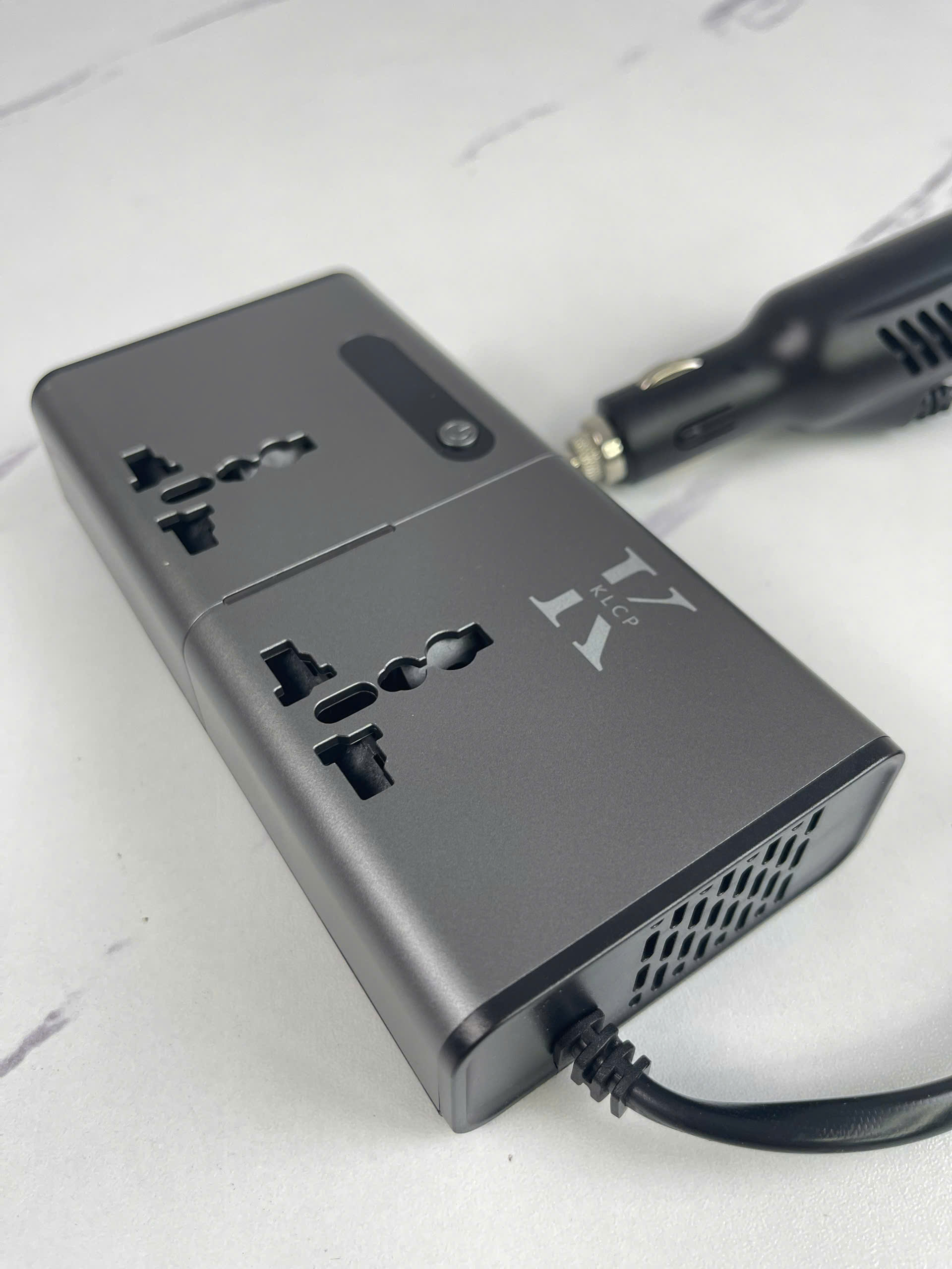 Bộ chuyển đổi nguồn điện 12/24v - 220v