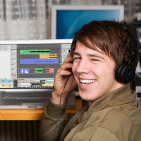 Bộ trộn âm thanh 16 kênh Behringer RX1602 V2 | Chính hãng - Trả góp 0%