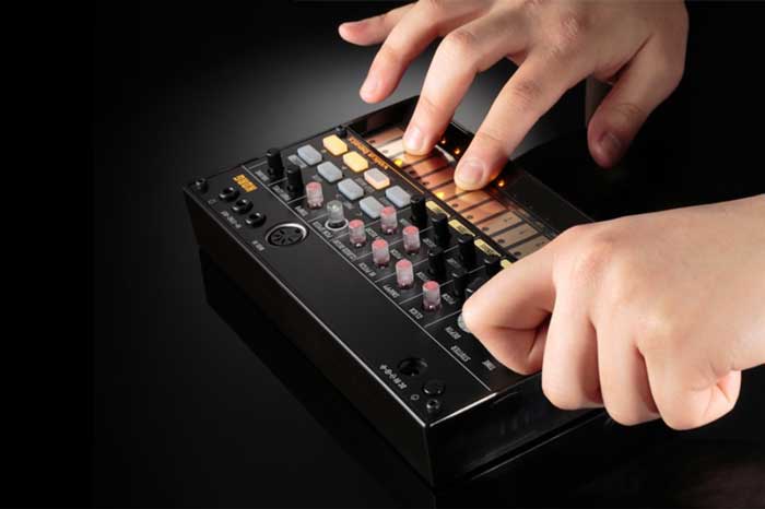 Drum Machine Korg Volca Beats - Chính hãng