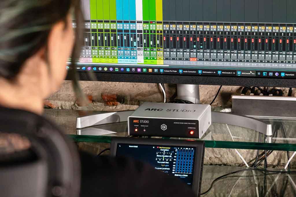 IK Multimedia ARC Studio | Chính hãng - Trả góp 0%