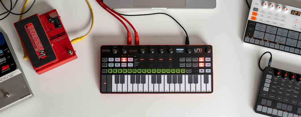 Synth IK Multimedia UNO Synth Pro | Chính hãng - Trả góp 0%